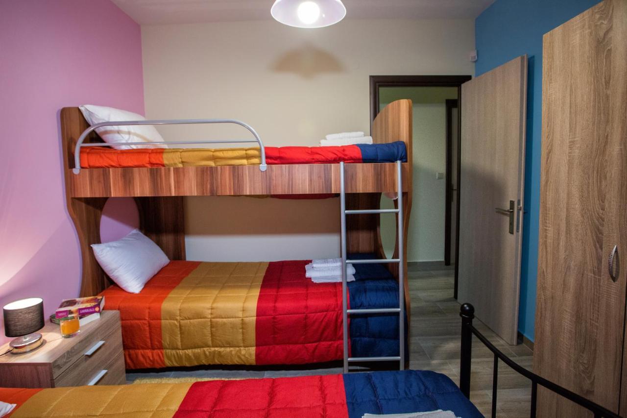 Peramos Rent House Apartman Néa Péramos Kültér fotó